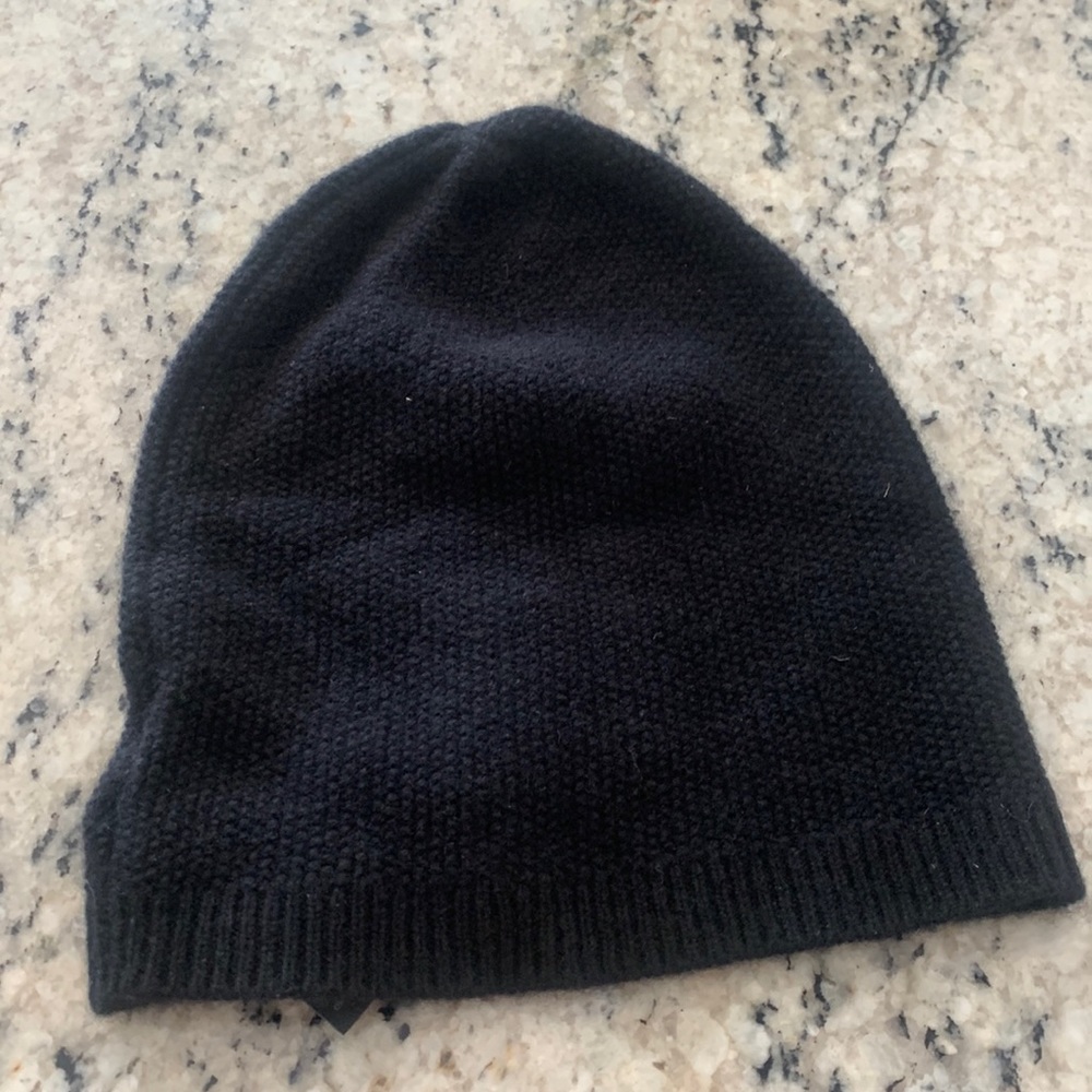 Black Cashmere beanie